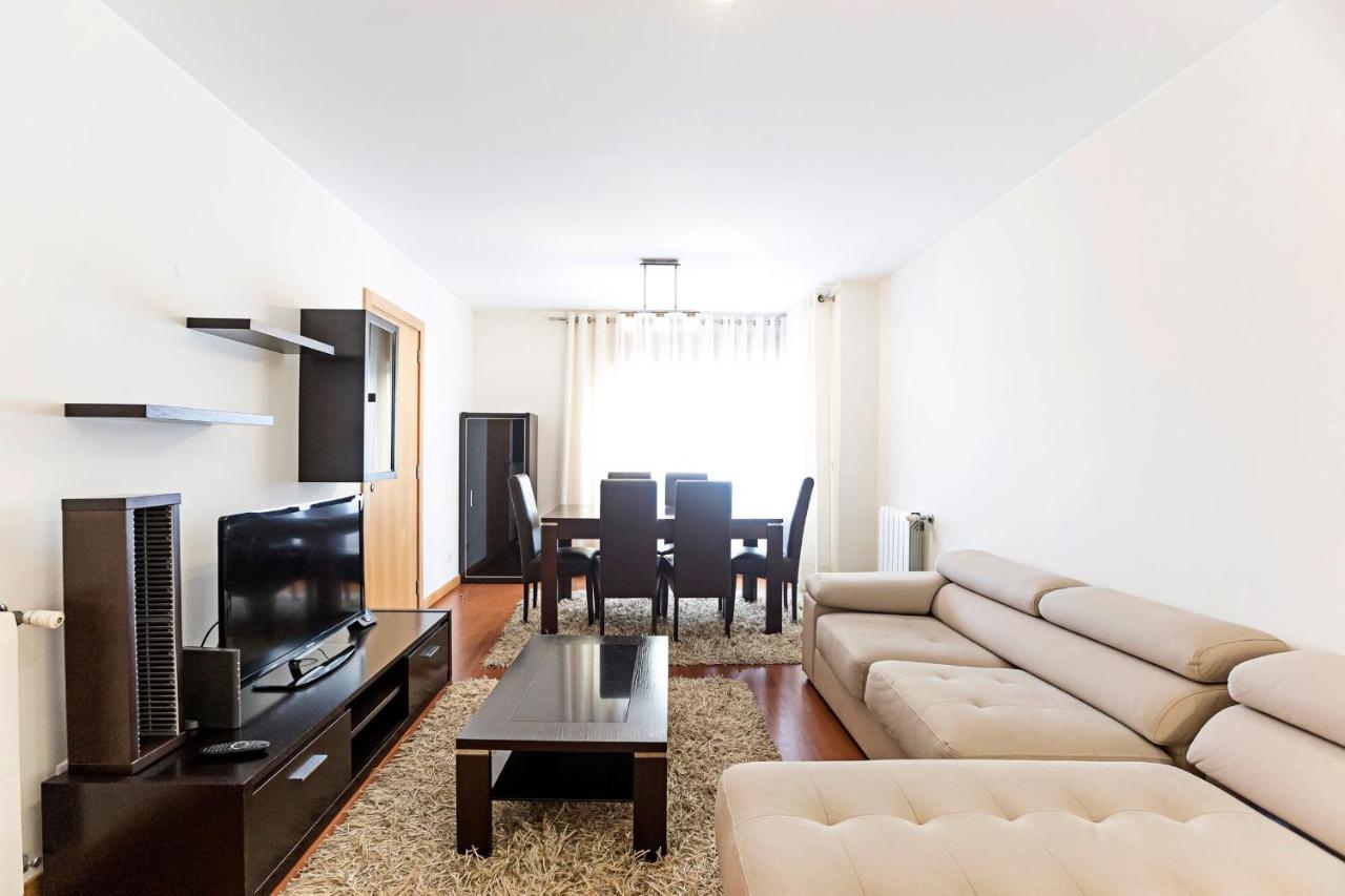 2Br Flat By Metro W/ Free Parking By Lovelystay Βίλα Νόβα ντε Γκάια Εξωτερικό φωτογραφία